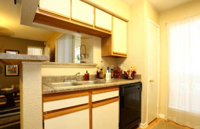 2494 Cromwell Cir Gallery 4