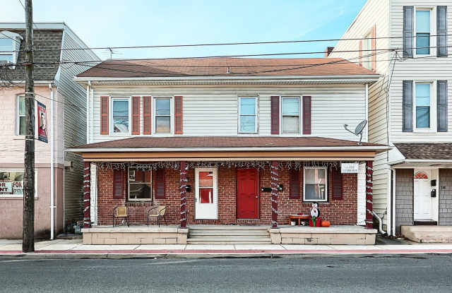 Charming 3-Bedroom Single-Family Home for Rent Gallery 1