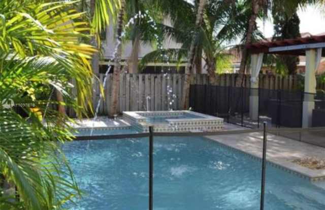 15543 SW 137th Pl #0 Gallery 3