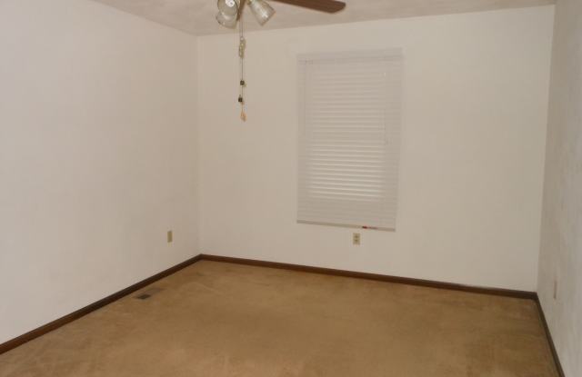 1270 Ridgewood Court Gallery 4