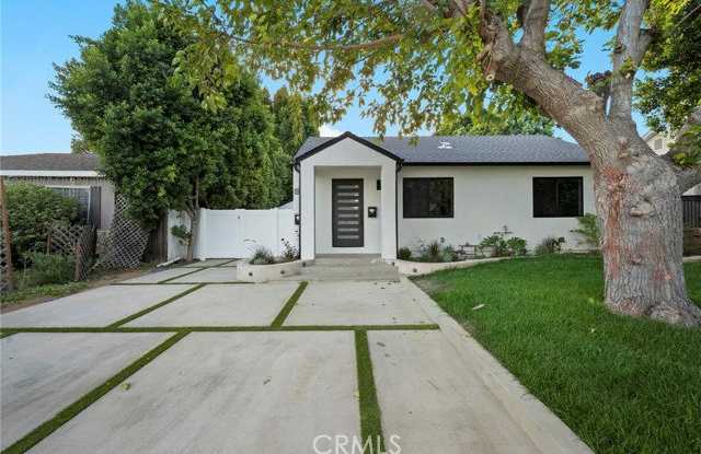 5865 Tobias Avenue photos photos 5865 Tobias Avenue photos photos