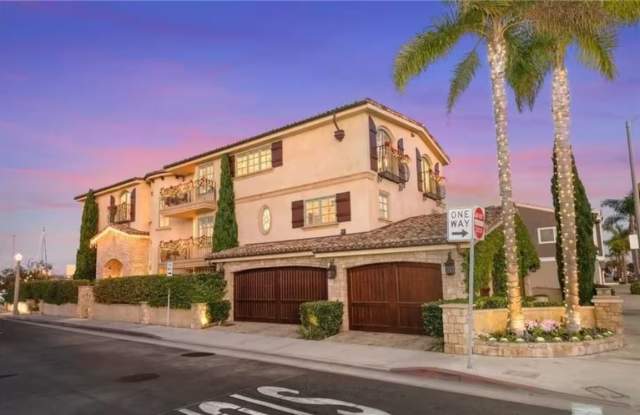 900 East Balboa Boulevard Gallery 2