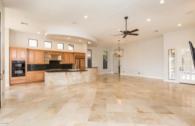 8013 E WINGSPAN Way Gallery 3