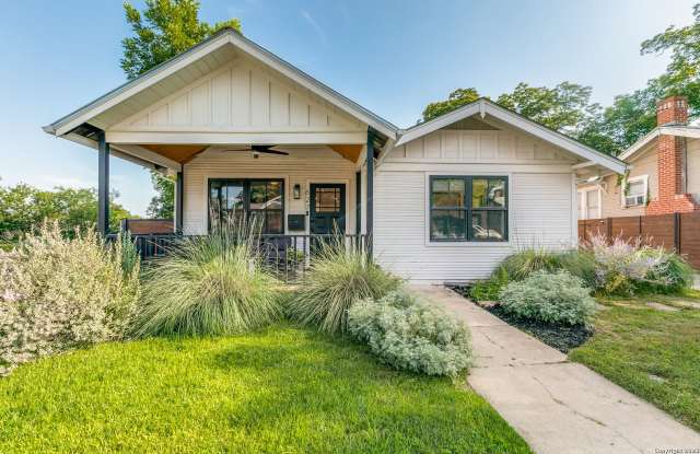 GORGEOUS BEACON HILL BUNGALOW photos photos GORGEOUS BEACON HILL BUNGALOW photos photos