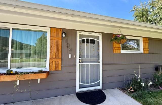 Spacious 3BR/2BA with 3 Bonus Rooms | Pet Friendly! photos photos