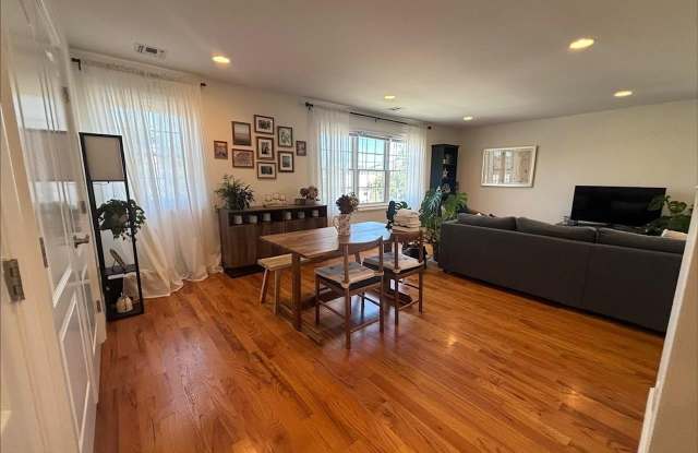 189 Jefferson Avenue Gallery 3