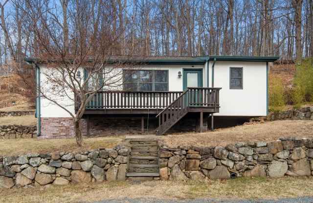 689 S Mountain Road Gallery 3