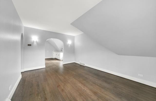 13429 South Avenue North Gallery 3