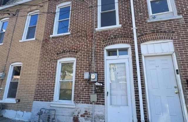 517 1/2 Elliger photos photos