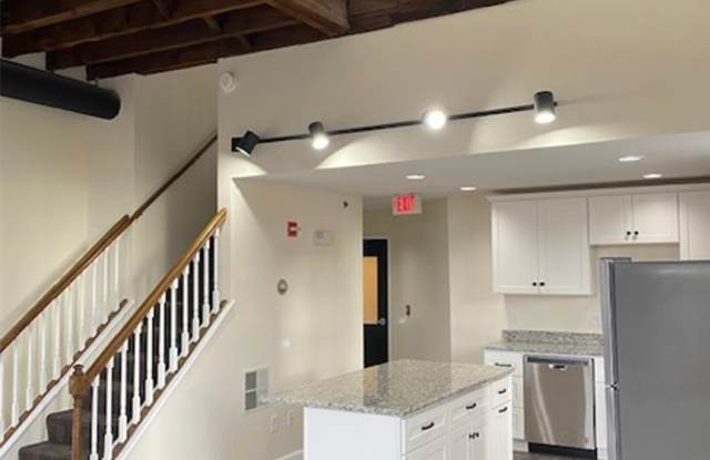 1181 ELM Street photos photos