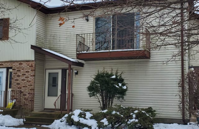 767 Washington Street - 767 Washington St, Woodstock, IL 60098