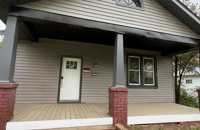 1608 Columbia St photos photos