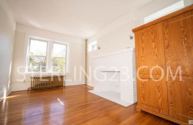 42-04 DITMARS BLVD - 42-04 Ditmars Boulevard, Queens, NY 11105