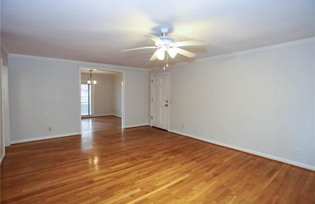 115 Biscayne Drive NW Gallery 2