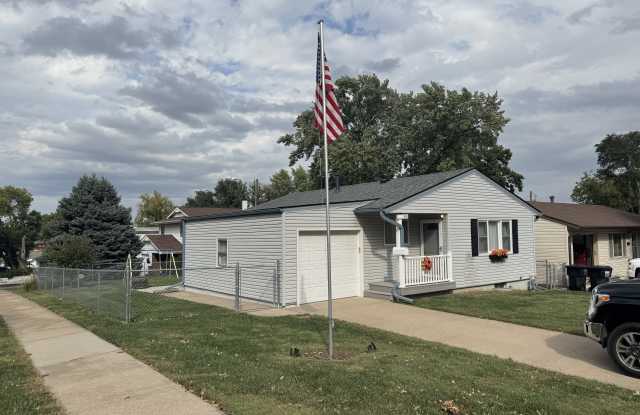 518 W Sherman St - 518 West Sherman Street, Papillion, NE 68046