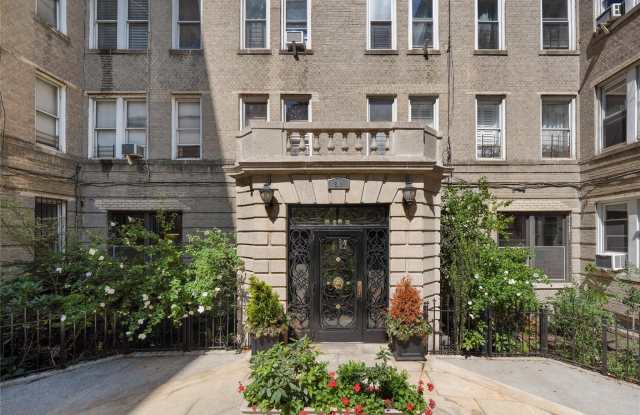 811 Walton Avenue photos photos