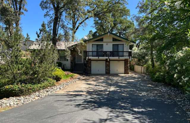 Rare short term lease with this 3/2 in Lake of the PInes - May or June-October photos photos