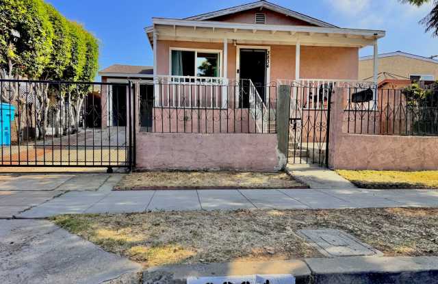 3834 Cottonwood Street Gallery 1
