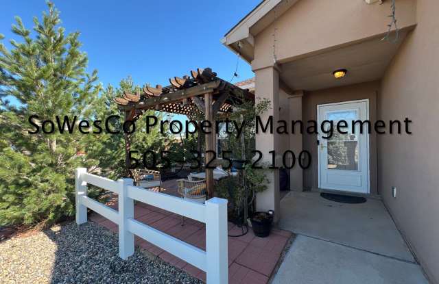 Gorgeous FURNISHED Newer Home in Farmington Gallery 3