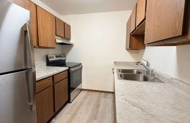 Remodeled Hartland 2 Bedroom Apartment! Gallery 1