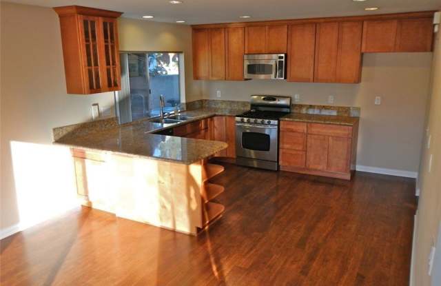 3002 N Cottonwood Street Gallery 2