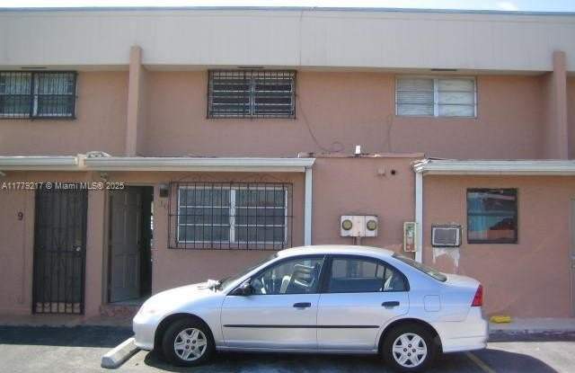 10881 SW 6 ST photos photos