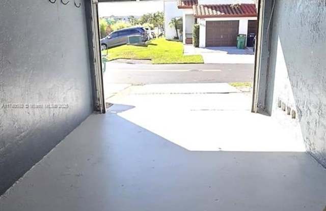 8137 SW 208th Ter Gallery 4
