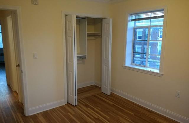 Brookline 2 Bedroom – Heat & Hot Water Included – 755 Sq Ft Gallery 4