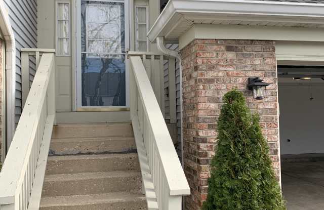 2777 S Cedar Glen Dr - 2777 South Cedar Glen Drive, Arlington Heights, IL 60005