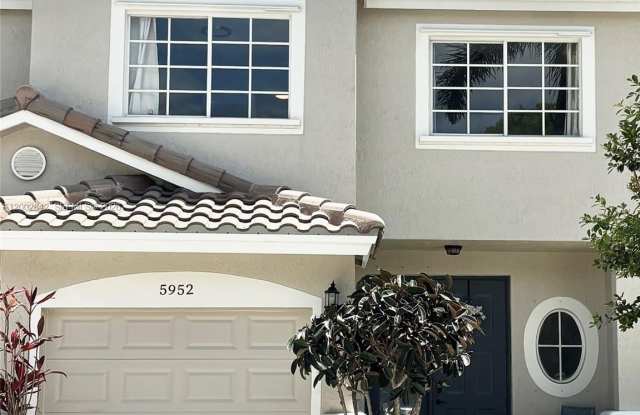 5952 NW 47th Ter photos photos