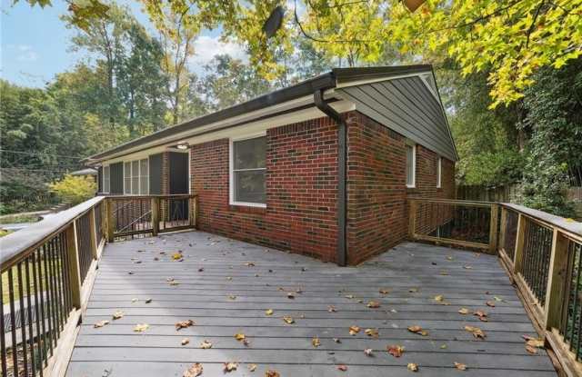 1201 Poplar Grove Drive NE Gallery 3