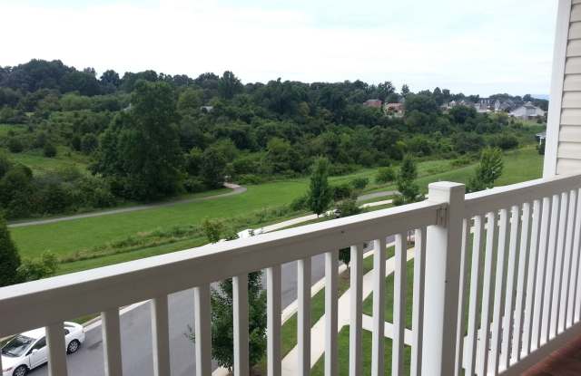 Two bedroom condo, top floor, with view, near Timberlake/ Liberty/ CVCC photos photos