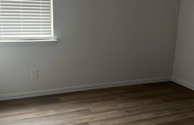 3104 Feathercrest Lane Gallery 1