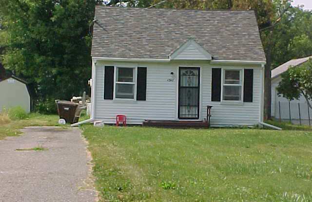 1911 Reo Rd Gallery 1