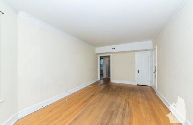3701 N Hoyne, Gallery 4