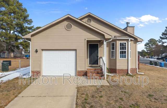 1421 Matilda Ct photos photos