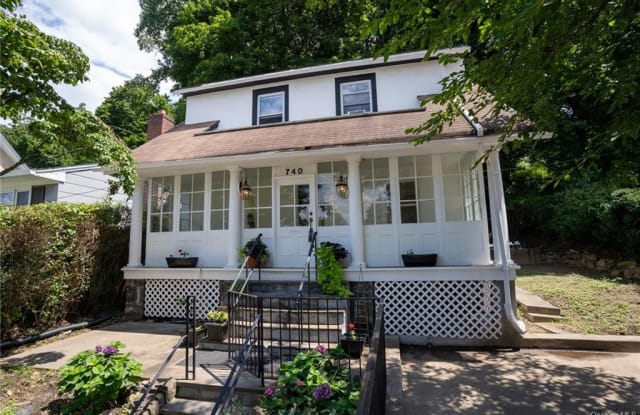 740 Warburton Avenue - 740 Warburton Avenue, Yonkers, NY 10701