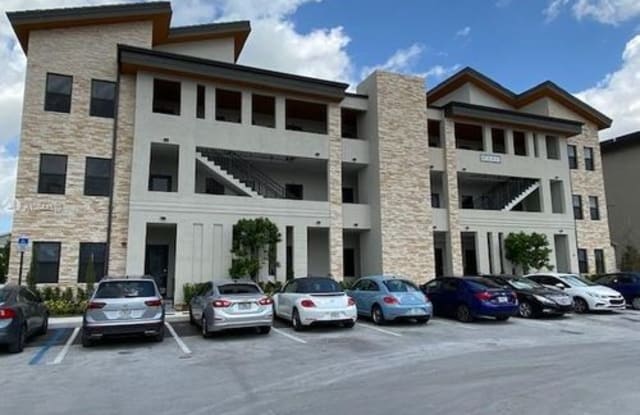 8055 Northwest 104th Avenue - 8055 NW 104th Ave, Doral, FL 33178