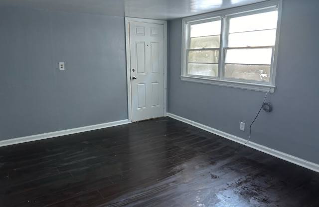 1429 (1433 or 1433 1/2) N Arthur Ave - 1 - 1433 North Arthur Avenue, Pocatello, ID 83204