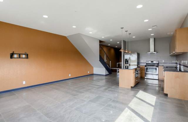 5001 Building Gallery 4
