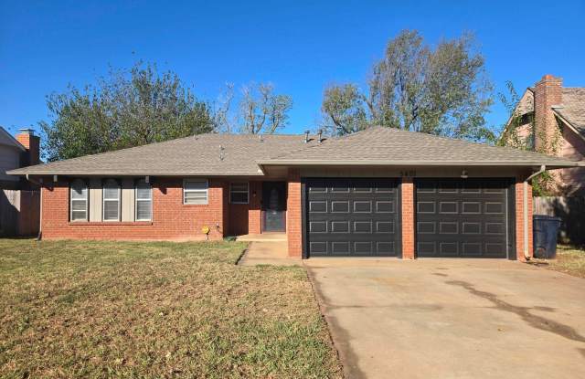 Charming Brick Home with Spacious Backyard in Southeast OKC Gallery 1