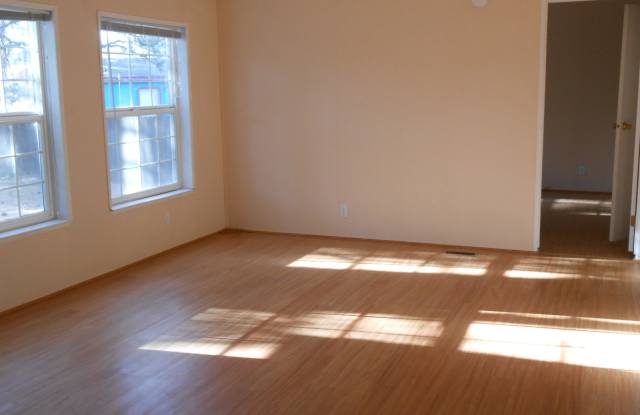 19542 River Woods Drive Gallery 3