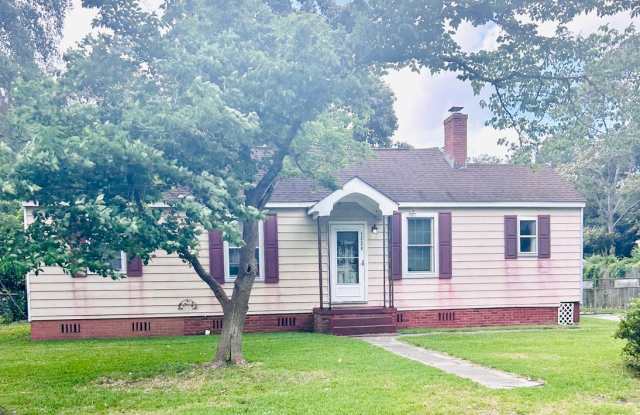 Charming 2 Bedroom Home in Hanahan's Highland Park neighborhood! photos photos