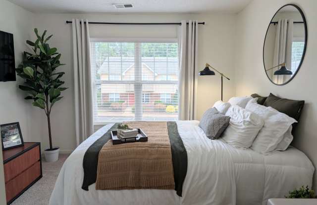 University Suites - Student Housing Gallery 2