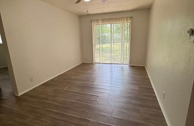 50% Off First Month's Rent! Updated 4-Bedroom Home with Hardwood Floors & Private Backyard in San Antonio Gallery 3