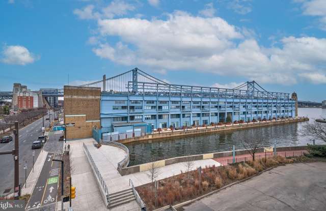 3 N COLUMBUS BOULEVARD photos photos