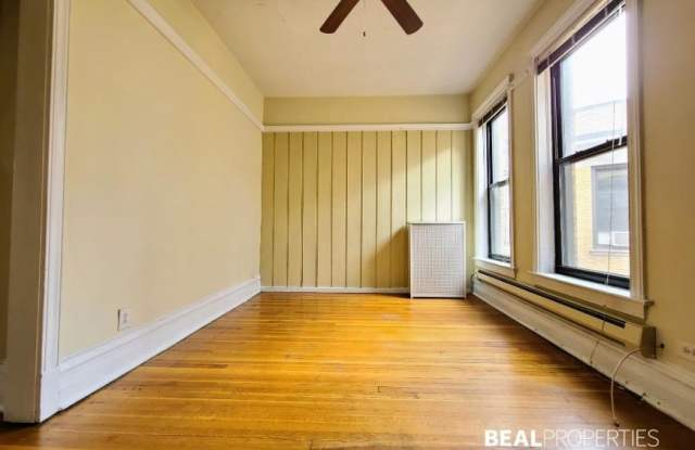 1218 N Dearborn Gallery 4