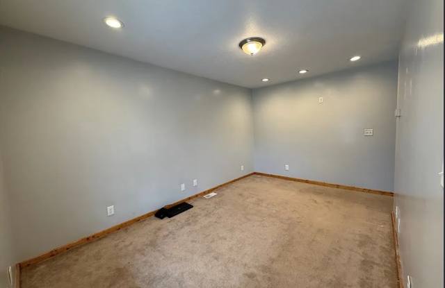 635 Valley St photos photos