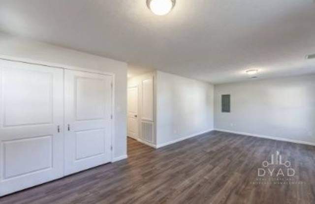 121 Saint George Avenue Gallery 2