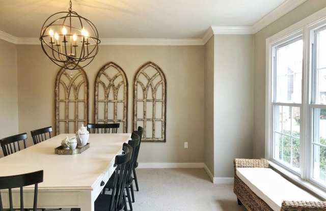 2327 Crickhollow Ct Gallery 3